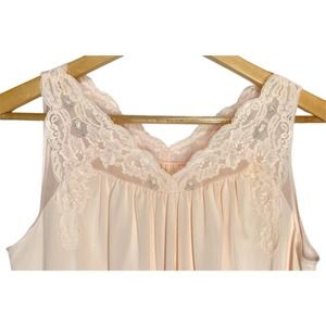 Vintage Feminine Cottagcore Peach Robe & Nightgown Set